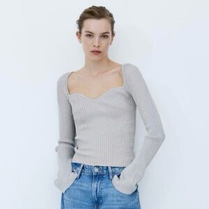 Rib-knit Sweater.Grey.